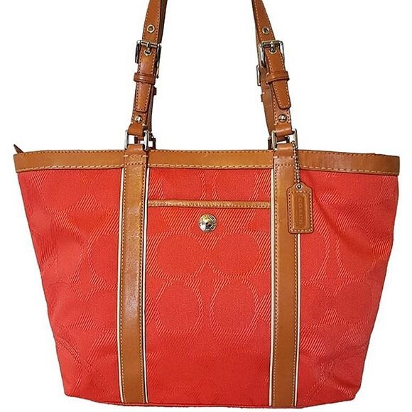 Coach tote bag ❄price drop❄ - Picture 1 of 14